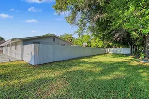 7012 Center Creek Dr, Tampa, FL 33615 - Photo 69