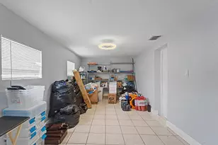 7012 Center Creek Dr, Tampa, FL 33615 - Photo 29