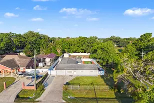 7012 Center Creek Dr, Tampa, FL 33615 - Photo 59