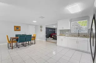 7012 Center Creek Dr, Tampa, FL 33615 - Photo 9