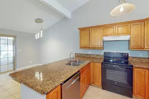 16206 Sagebrush Rd, Tampa, FL 33618 - Photo 9