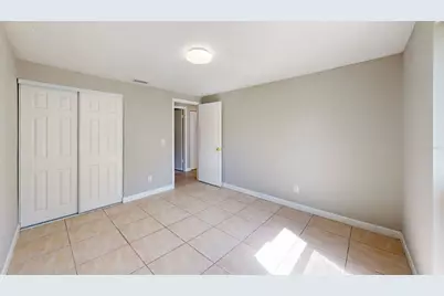 16206 Sagebrush Road, Tampa, FL 33618 - Photo 15