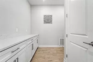 28336 Picana Ln, Wesley Chapel, FL 33543 - Photo 15