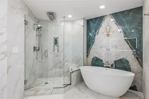 11 Baymont St, Clearwater Beach, FL 33767 - Photo 23