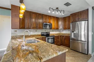 8639 Leighton Dr, Tampa, FL 33614 - Photo 11