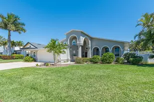 707 Snug Island, Clearwater Beach, FL 33767 - Photo 3