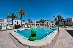 219 Elmwood Cir, Seminole, FL 33777 - Photo 43