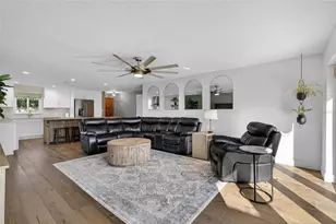 2171 Lagoon Dr, Dunedin, FL 34698 - Photo 13