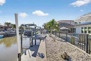 2171 Lagoon Dr, Dunedin, FL 34698 - Photo 41