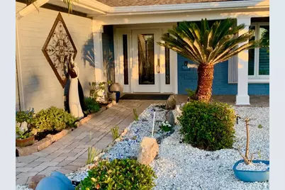 6317 Wisteria Lane, Apollo Beach, FL 33572 - Photo 5