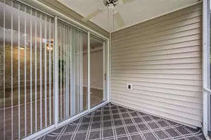 1827 Hammocks Ave, Lutz, FL 33549 - Photo 27