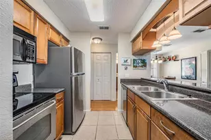 10103 Sailwinds Blvd N, Largo, FL 33773 - Photo 5