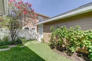 14606 Bournemouth Rd, Tampa, FL 33626 - Photo 5