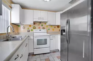 2817 49th Street N, Saint Petersburg, FL 33710 - Photo 13