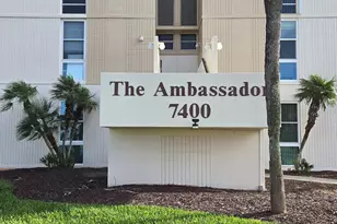 7400 Sun Island Dr S, South Pasadena, FL 33707 - Photo 3