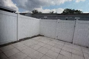 1567 Blue Magnolia Rd, Brandon, FL 33510 - Photo 13
