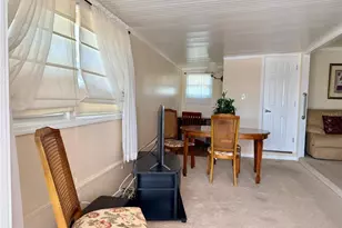 651 54th Ln S, Saint Petersburg, FL 33707 - Photo 7