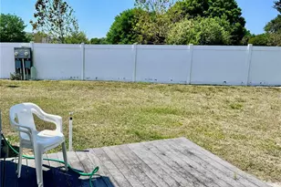 651 54th Ln S, Saint Petersburg, FL 33707 - Photo 3