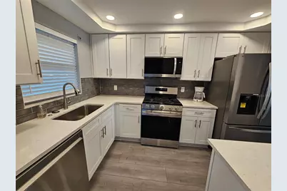 6020 Shore Boulevard S #107, Gulfport, FL 33707 - Photo 3