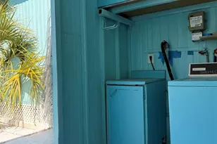 7803 46th Ave N, Saint Petersburg, FL 33709 - Photo 23