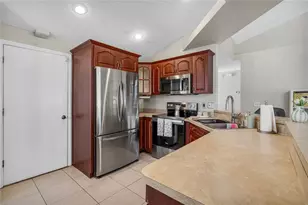 13506 Colorado Pl, Tampa, FL 33626 - Photo 9