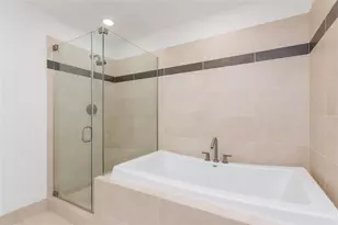 175 1st St S, Saint Petersburg, FL 33701 - Photo 19