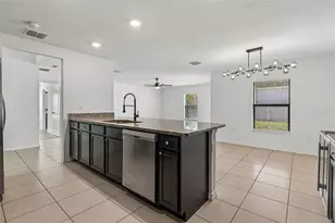 1009 Culbreath Grn Ct, Ruskin, FL 33570 - Photo 11