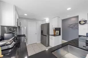 1819 Shore Dr S, South Pasadena, FL 33707 - Photo 5
