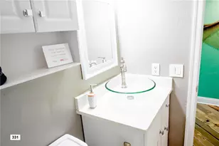 2506 N Rocky Point Dr, Tampa, FL 33607 - Photo 13