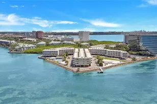 2506 N Rocky Point Dr, Tampa, FL 33607 - Photo 3