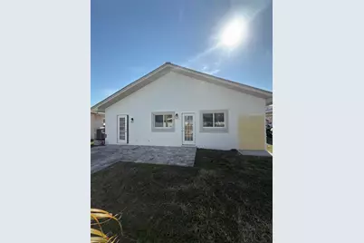 700 180th Avenue E, Redington Shores, FL 33708 - Photo 1