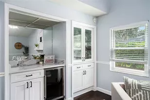 3721 Monarch Dr, Tampa, FL 33618 - Photo 11