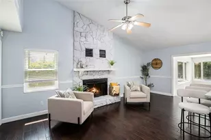 3721 Monarch Dr, Tampa, FL 33618 - Photo 5