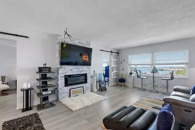 4725 Cove Circle #704, Saint Petersburg, FL 33708 - Photo 9