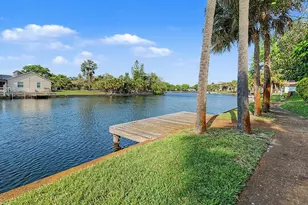 6321 Newtown Cir, Tampa, FL 33615 - Photo 7