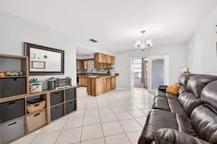 18322 Swan Lake Dr, Lutz, FL 33549 - Photo 5