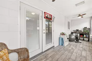 18322 Swan Lake Dr, Lutz, FL 33549 - Photo 7