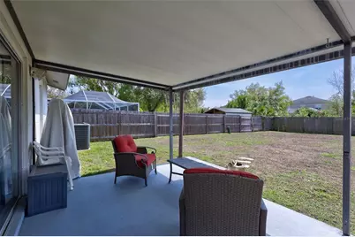 1735 Lakeview Village Drive, Brandon, FL 33510 - Photo 35