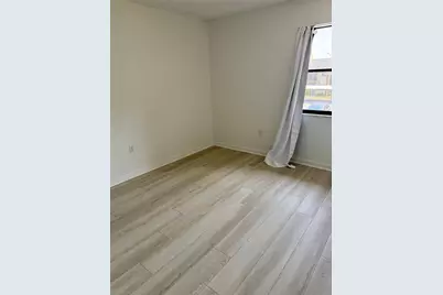 10100 N Sailwinds Boulevard N #202, Largo, FL 33773 - Photo 11