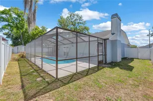 2805 Tammarron Ln, Brandon, FL 33511 - Photo 23