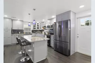 319 E 119 Avenue, Tampa, FL 33612 - Photo 9