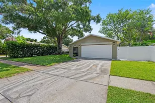 12431 Del Verde Dr, Largo, FL 33773 - Photo 3