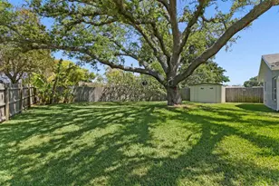 8645 Pinetree Dr W, Seminole, FL 33772 - Photo 43