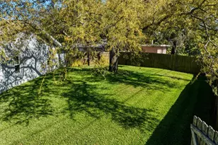 8645 Pinetree Dr W, Seminole, FL 33772 - Photo 45