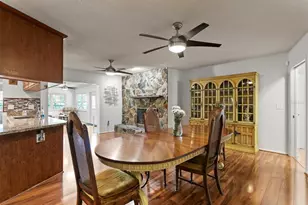 8645 Pinetree Dr W, Seminole, FL 33772 - Photo 19