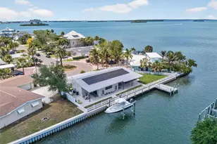 1866 Venetian Point Dr, Clearwater, FL 33755 - Photo 3