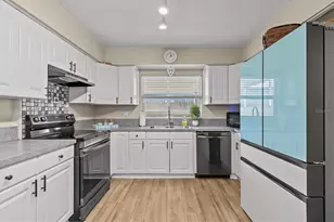 1581 Amberlea Dr S, Dunedin, FL 34698 - Photo 7