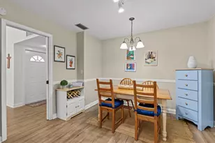 1581 Amberlea Dr S, Dunedin, FL 34698 - Photo 9