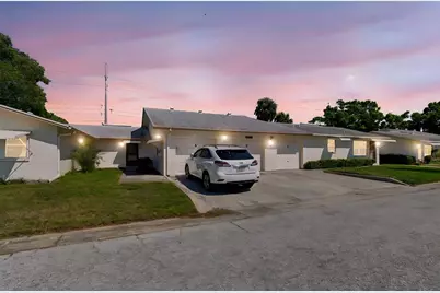 3280 37th Way S #B, Saint Petersburg, FL 33711 - Photo 9