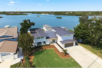 915 Bayshore Drive, Tarpon Springs, FL 34689 - Photo 5